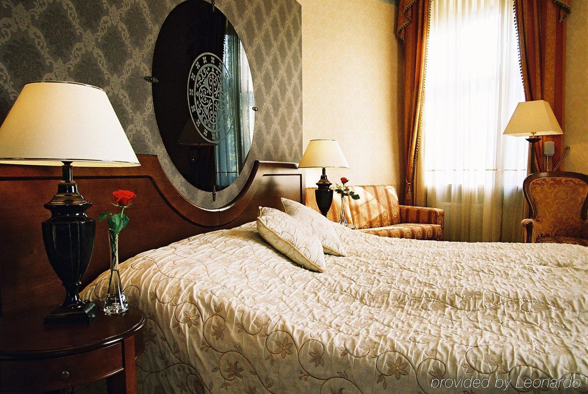 Ostoya Palace Hotel Краків Номер фото